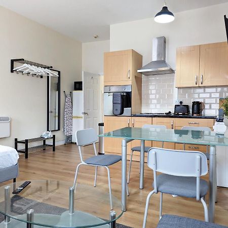 Lovely Studio In Anfield Near Centre Free Parking Liverpool Eksteriør billede