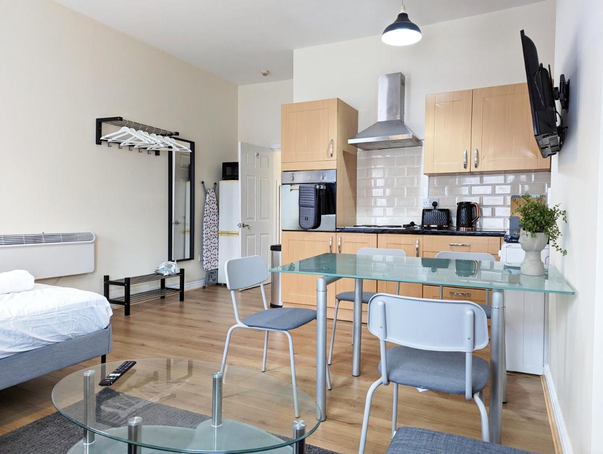 Lovely Studio In Anfield Near Centre Free Parking Liverpool Eksteriør billede